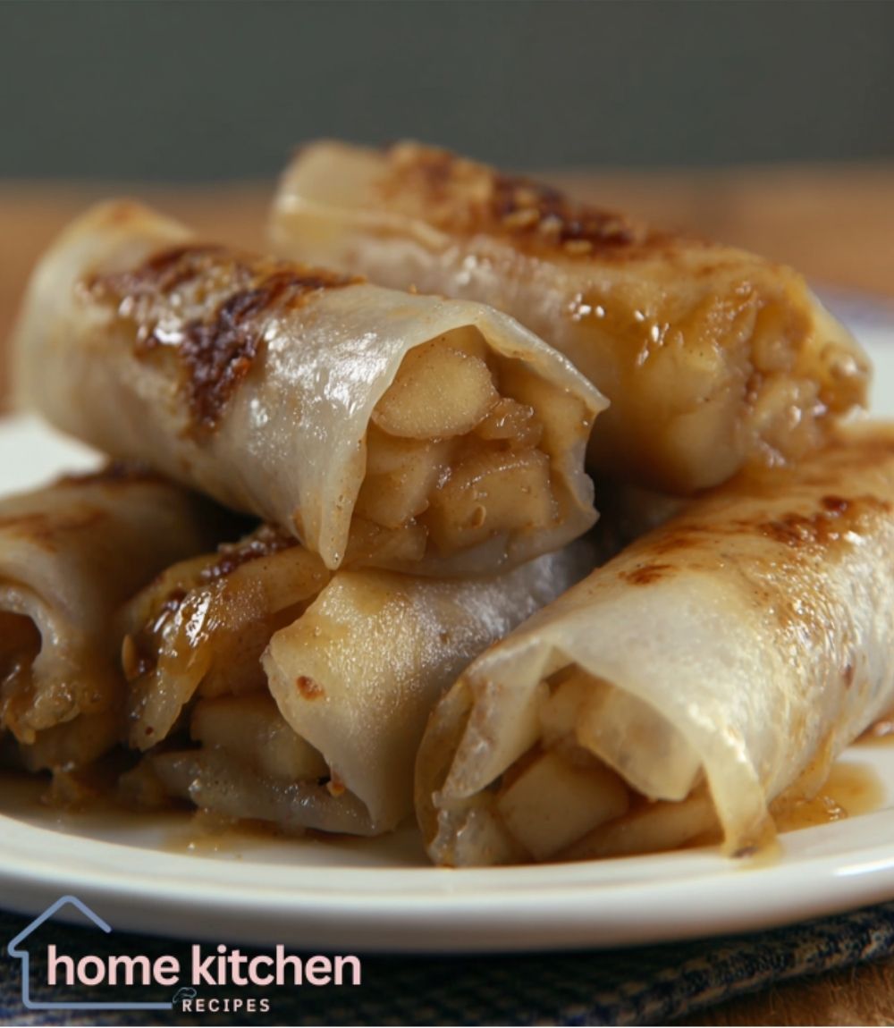 Baked Apple Pie Rice Paper Rolls
